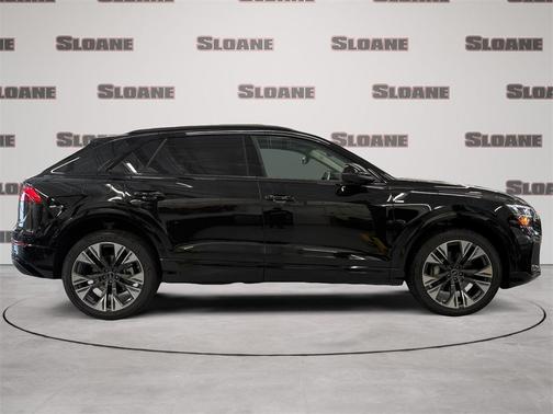 2025 Audi Q8 55 Premium