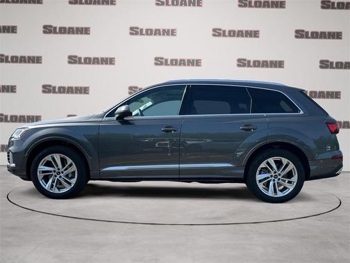 2023 Audi Q7 45 Premium Plus