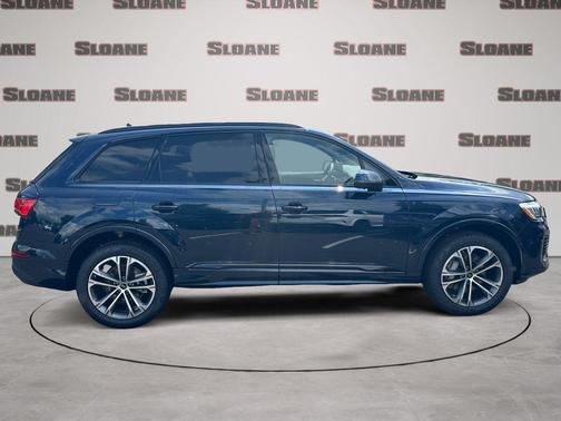 Blue Metallic 2026 Audi Q7 45 Premium Plus