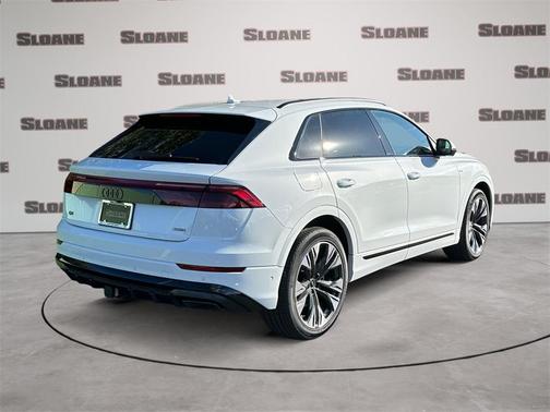 2026 Audi Q8