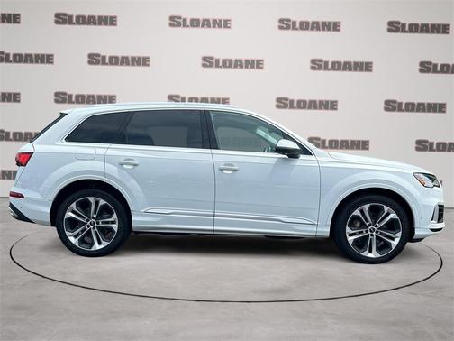 2023 Audi Q7 55 Premium Plus