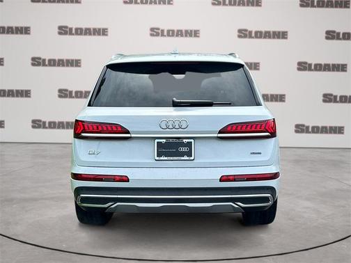2023 Audi Q7 55 Premium Plus