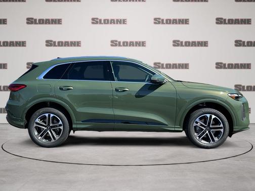 Green 2026 Audi Q5