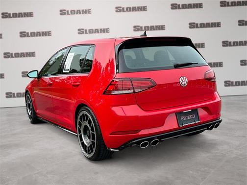 2018 Volkswagen Golf R 2.0T w/DCC & Navigation