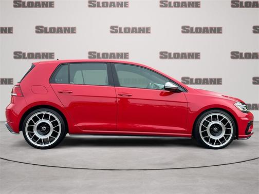 2018 Volkswagen Golf R 2.0T w/DCC & Navigation
