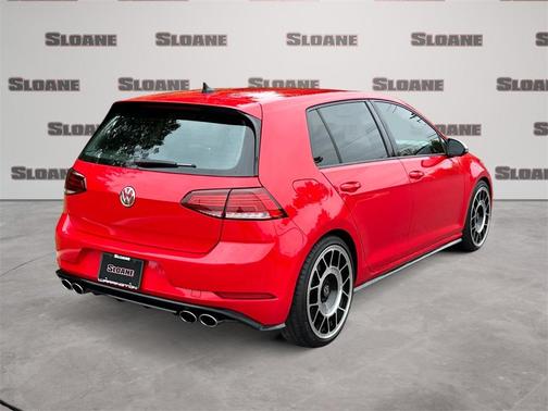 2018 Volkswagen Golf R 2.0T w/DCC & Navigation