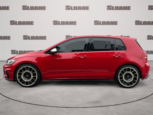 2018 Volkswagen Golf R 2.0T w/DCC & Navigation