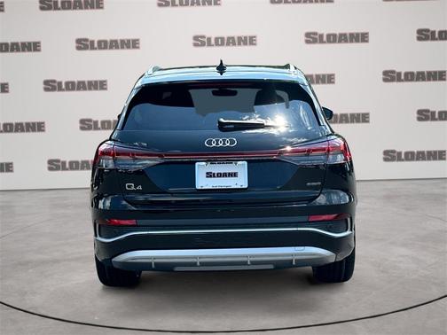 2025 Audi Q4 e-tron 55 quattro Premium