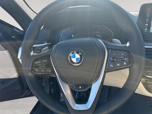 2022 BMW 530 i xDrive