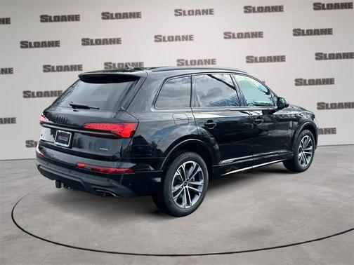 2026 Audi Q7 45 Premium