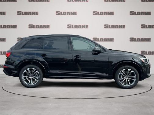 2026 Audi Q7 45 Premium