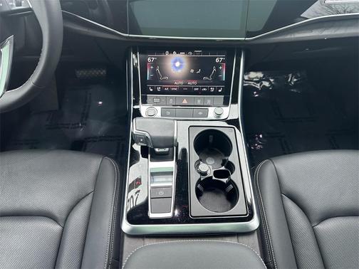 2023 Audi Q8 55 Premium Plus