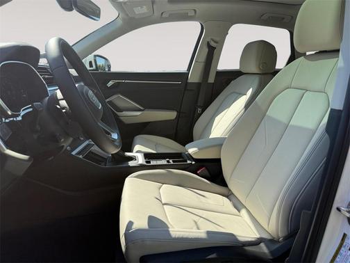 2025 Audi Q3 45 S line Premium