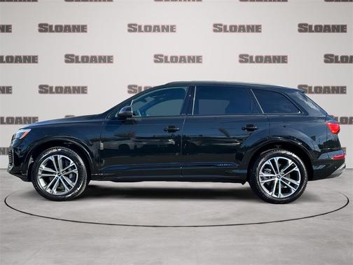 2025 Audi Q7 45 Premium Plus