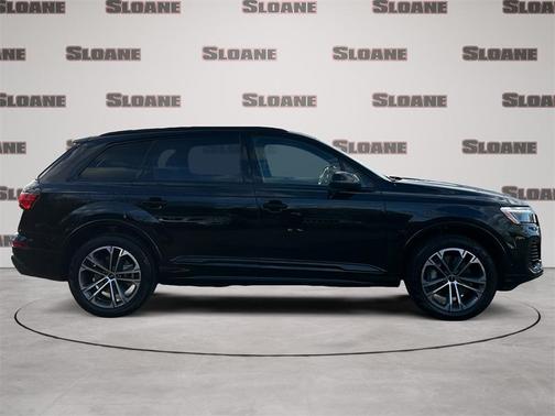 2025 Audi Q7 45 Premium Plus