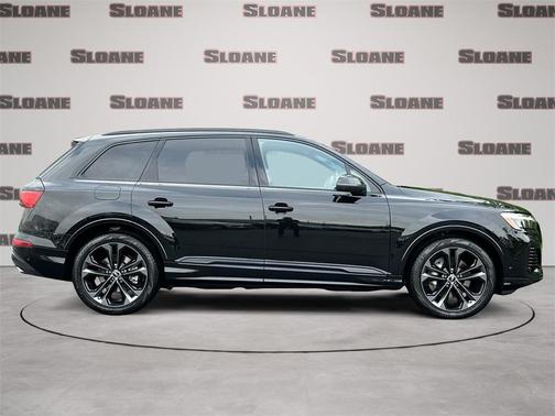 2025 Audi Q7 55 Premium
