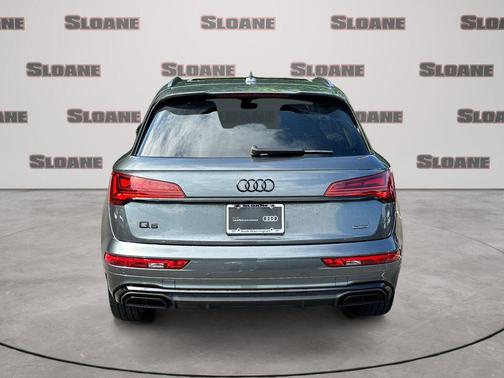 Daytona Gray Pearl Effect 2023 Audi Q5 45 S line Premium Plus