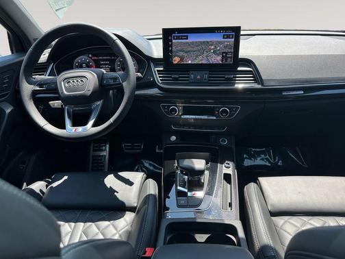 Glacier White Metallic 2025 Audi SQ5 3.0T Premium Plus