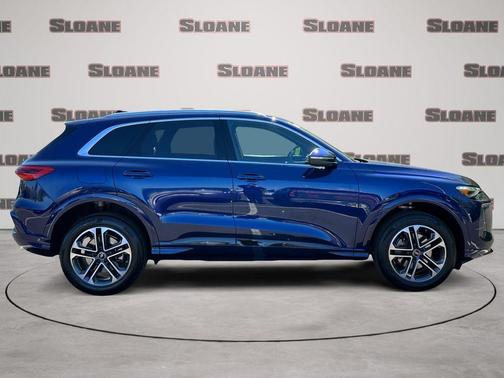 Navarra Blue Metallic 2025 Audi Q5 2.0T quattro Premium