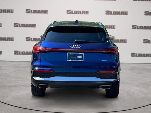 Navarra Blue Metallic 2025 Audi Q5 2.0T quattro Premium