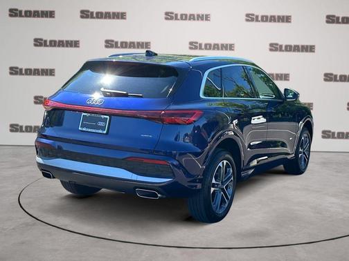 Navarra Blue Metallic 2025 Audi Q5 2.0T quattro Premium