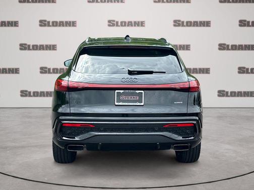Black 2026 Audi Q5