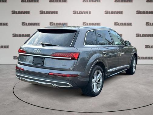 Samurai Gray Metallic 2021 Audi Q7 45 Premium Plus