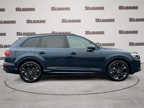2025 Audi Q7 55 Premium