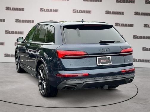 2025 Audi Q7 55 Premium