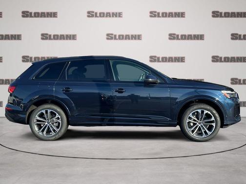 Blue Metallic 2026 Audi Q7 45 Premium Plus