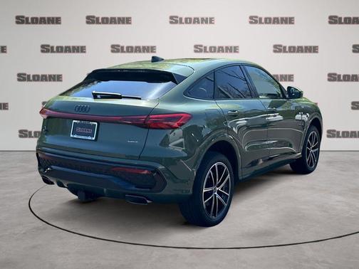 Green 2026 Audi Q5