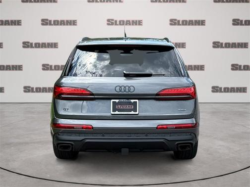 2025 Audi Q7 55 Premium