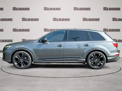 2025 Audi Q7 55 Premium