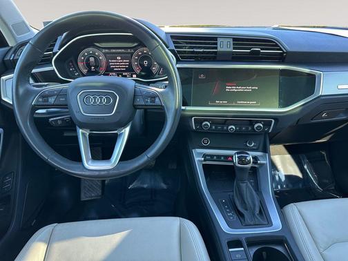 Mythos Black Metallic 2023 Audi Q3 45 S line Premium
