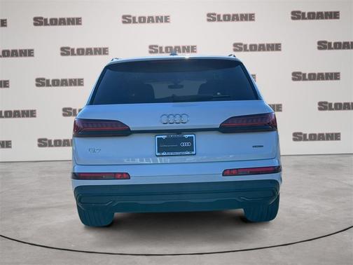 2023 Audi Q7 45 Premium Plus