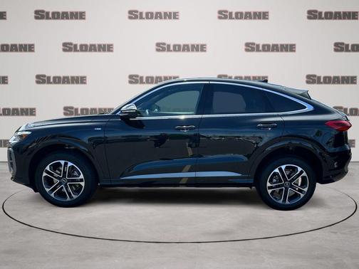Mythos Black Metallic 2025 Audi Q5 2.0T Premium