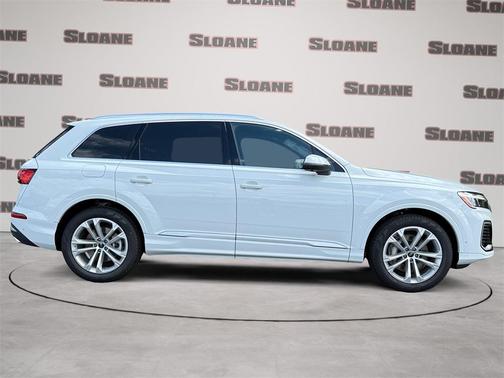 2025 Audi Q7 55 Premium