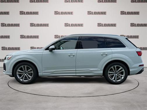 2025 Audi Q7 55 Premium