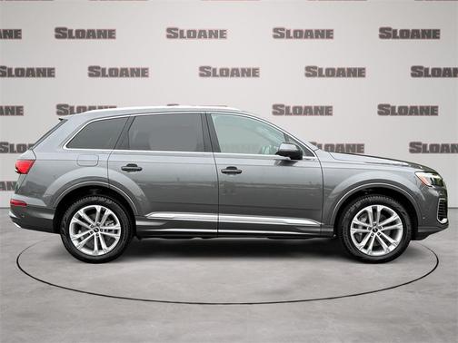 2025 Audi Q7 55 Premium Plus