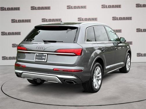 2025 Audi Q7 55 Premium Plus