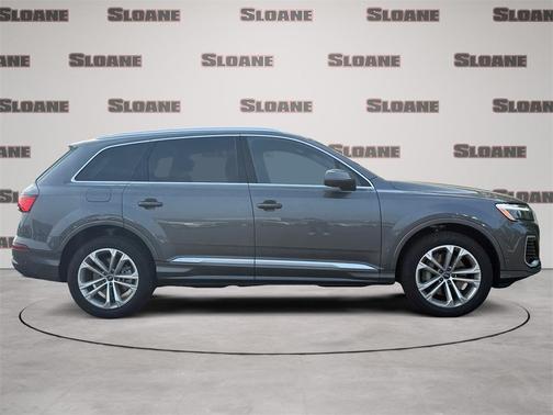 2025 Audi Q7 55 Premium Plus