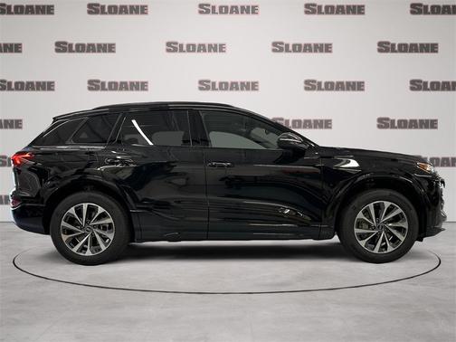 2025 Audi Q6 e-tron Premium