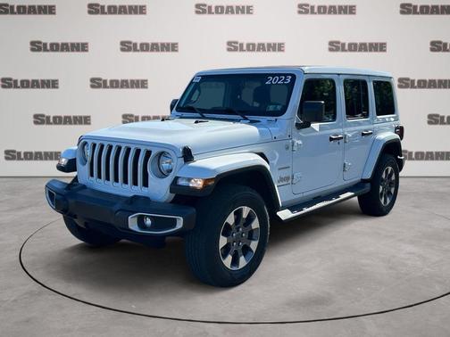 Bright White Clearcoat 2023 Jeep Wrangler Sahara