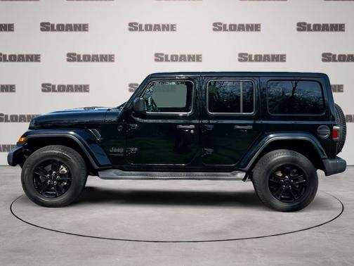 Black Clearcoat 2021 Jeep Wrangler Unlimited Sahara Altitude