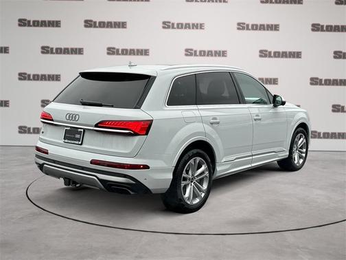 2025 Audi Q7 55 Premium Plus