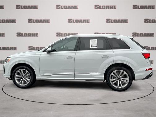 2025 Audi Q7 55 Premium Plus