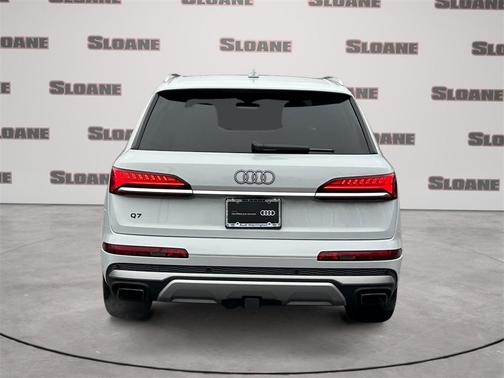 2025 Audi Q7 55 Premium Plus