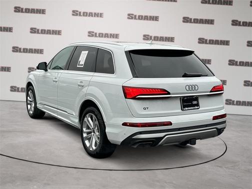 2025 Audi Q7 55 Premium Plus