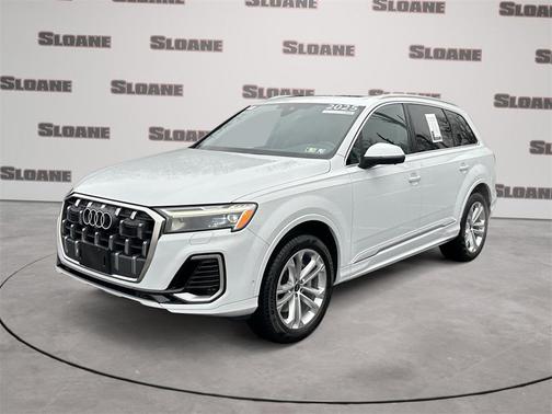 2025 Audi Q7 55 Premium Plus