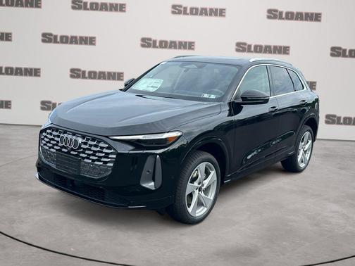 Black 2026 Audi Q5 PLUS
